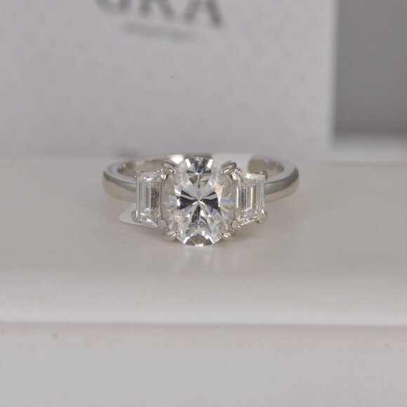 GRA Certified Moissanite Ring 2.56 tcw Oval Cut w/ Baguette Engagement Ring 925 - Picture 1 of 6